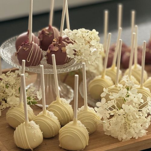 wir-heiraten-taste-the-cake